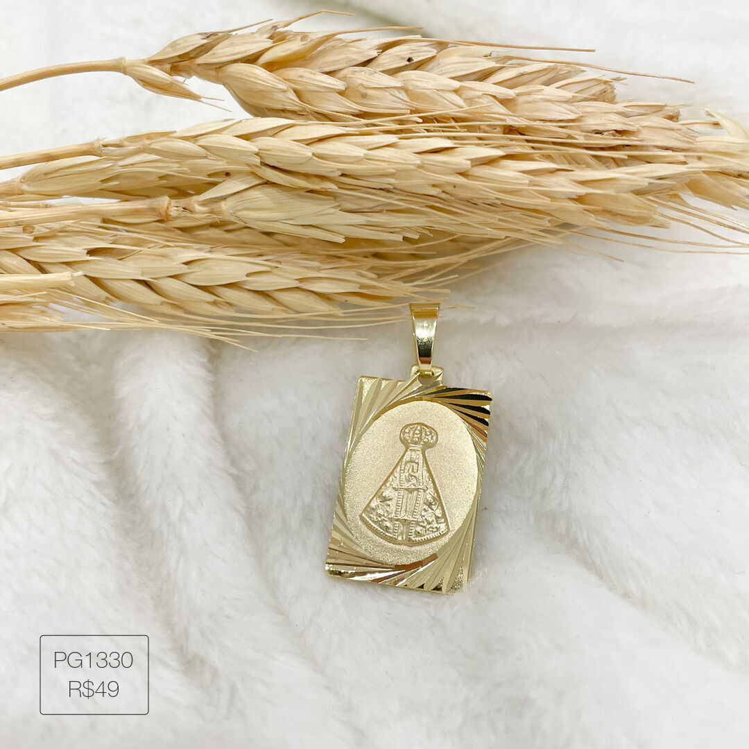 Pingente de N. Senhora Aparecida Quadrada Liso Dourado